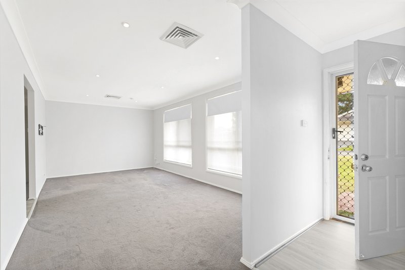 Photo - 82 Gilmore Close, Glenmore Park NSW 2745 - Image 3