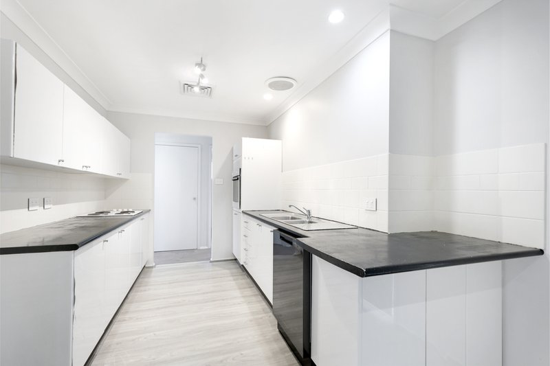 Photo - 82 Gilmore Close, Glenmore Park NSW 2745 - Image 6