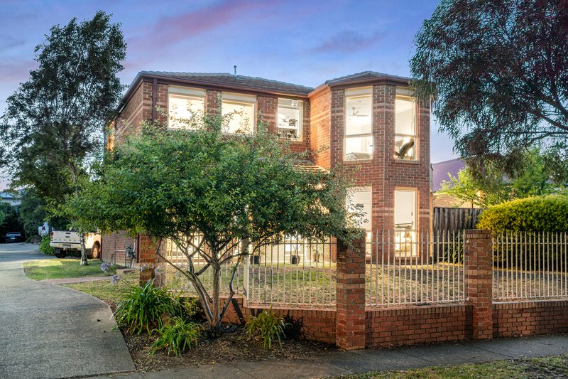 8/2 Golden Glen Road, Forest Hill VIC 3131