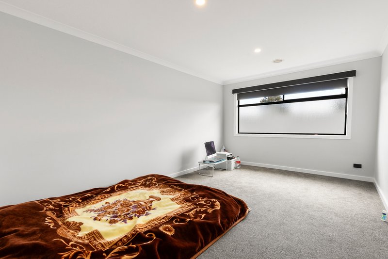 Photo - 82 Golf Links Drive, Beveridge VIC 3753 - Image 10