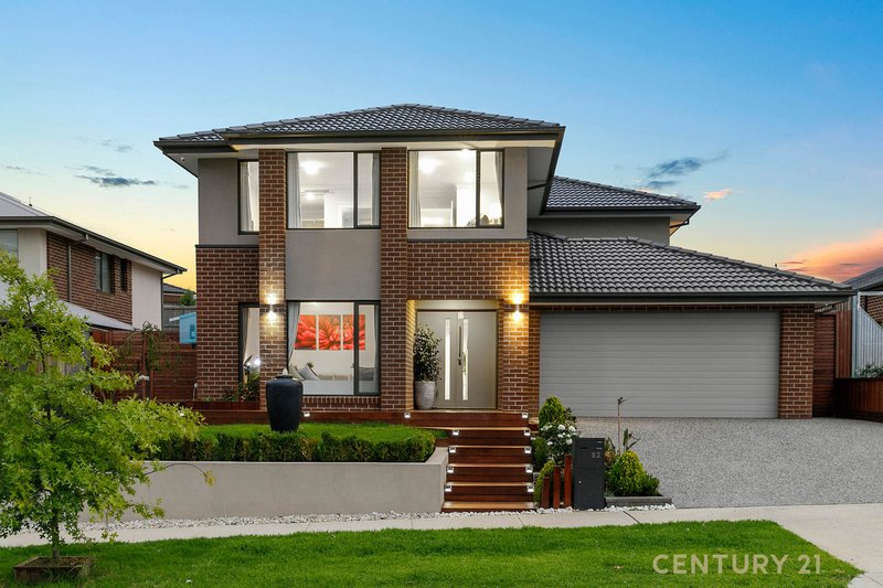 Photo - 82 Grandvue Boulevard, Pakenham VIC 3810 - Image 2