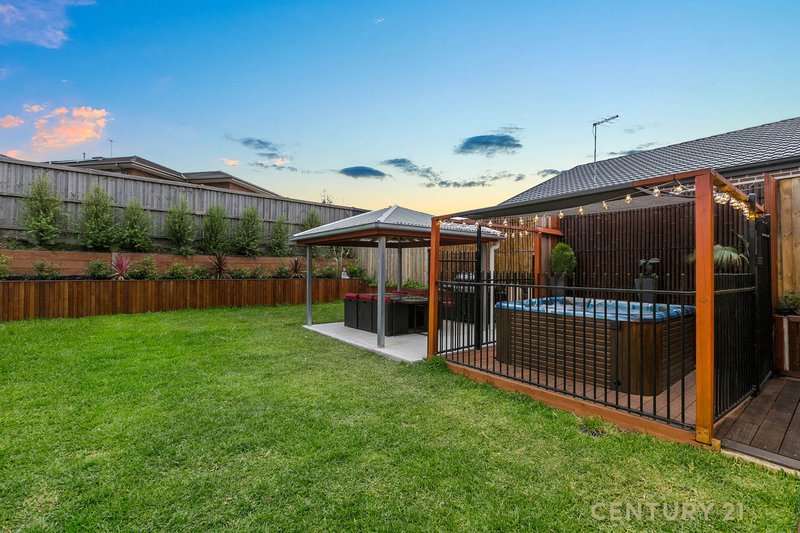 Photo - 82 Grandvue Boulevard, Pakenham VIC 3810 - Image 20