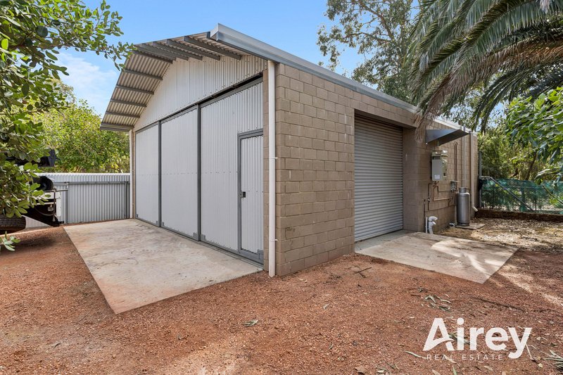 Photo - 82 Grove Road, Lesmurdie WA 6076 - Image 7
