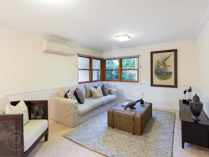 Photo - 82 Hargreaves Avenue, Chelmer QLD 4068 - Image 9