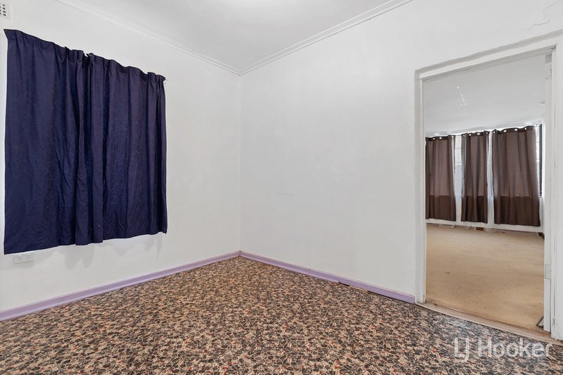 Photo - 82 Haydown Road, Elizabeth Grove SA 5112 - Image 9