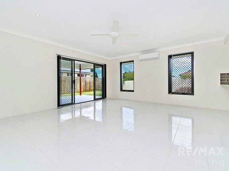 Photo - 82 Hodgskin Street, Caboolture QLD 4510 - Image 5