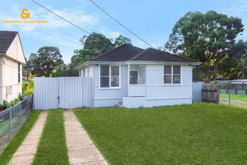 Photo - 82 Hollywood Drive, Lansvale NSW 2166 - Image 2