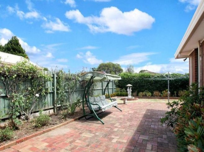 Photo - 82 Hothlyn Drive, Craigieburn VIC 3064 - Image 20