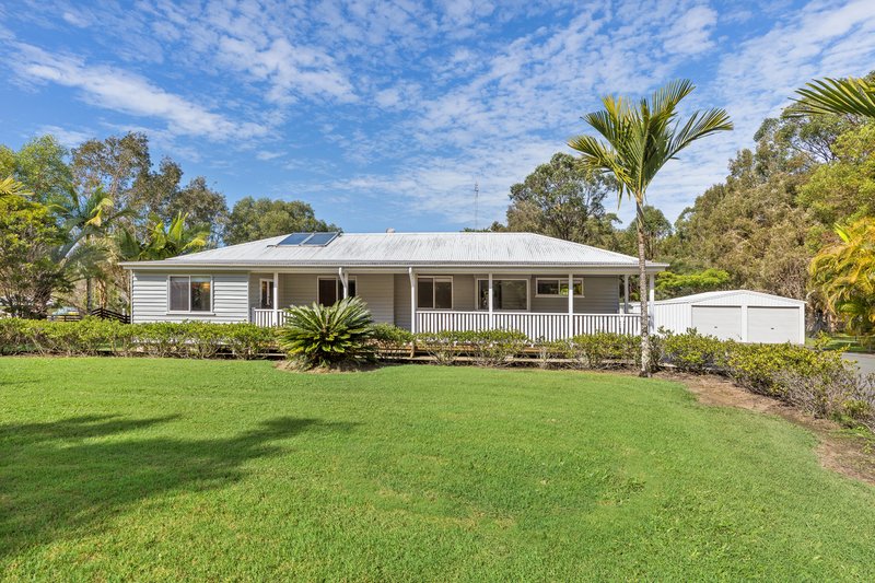 Photo - 82 Illoura Place, Cooroibah QLD 4565 - Image 2