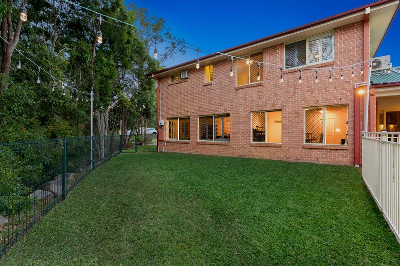 Photo - 82 Inverness Street, Upper Kedron QLD 4055 - Image 14