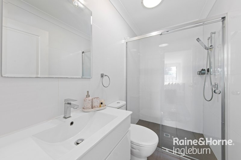 Photo - 8/2 Jaclyn Street, Ingleburn NSW 2565 - Image 8