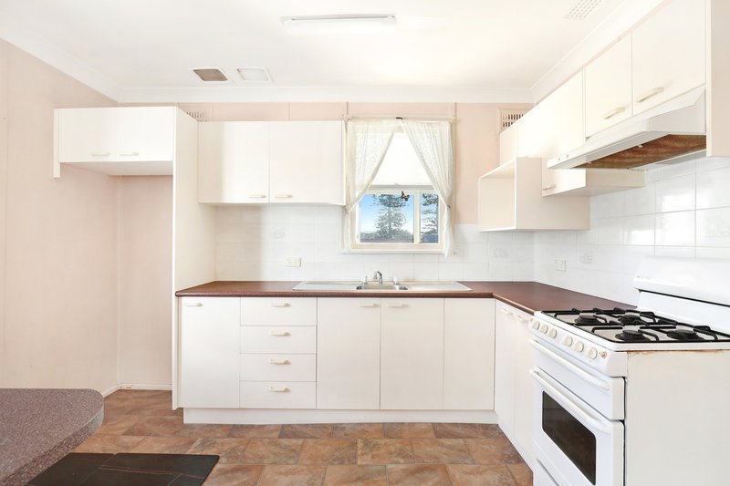 Photo - 82 Lake Entrance Road, Mount Warrigal NSW 2528 - Image 2