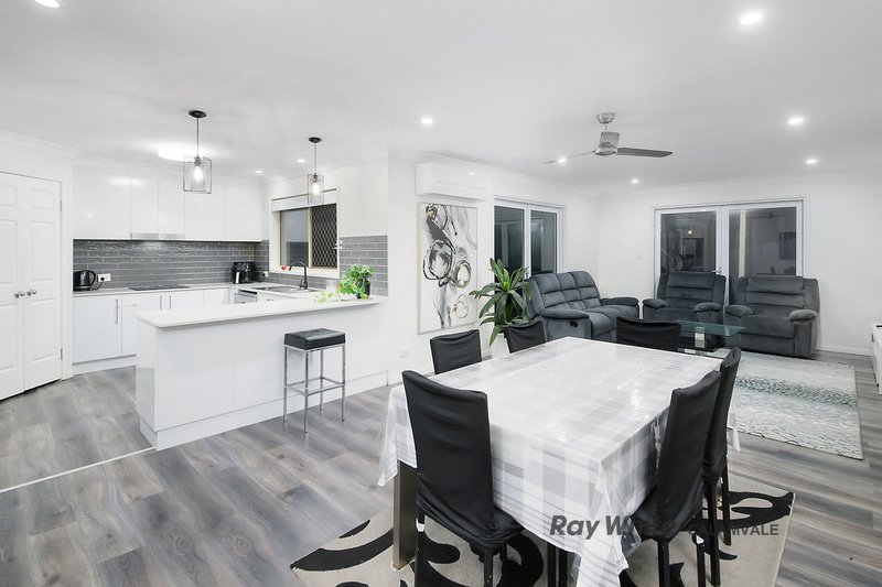 Photo - 82 Lancaster Circuit, Stretton QLD 4116 - Image 7