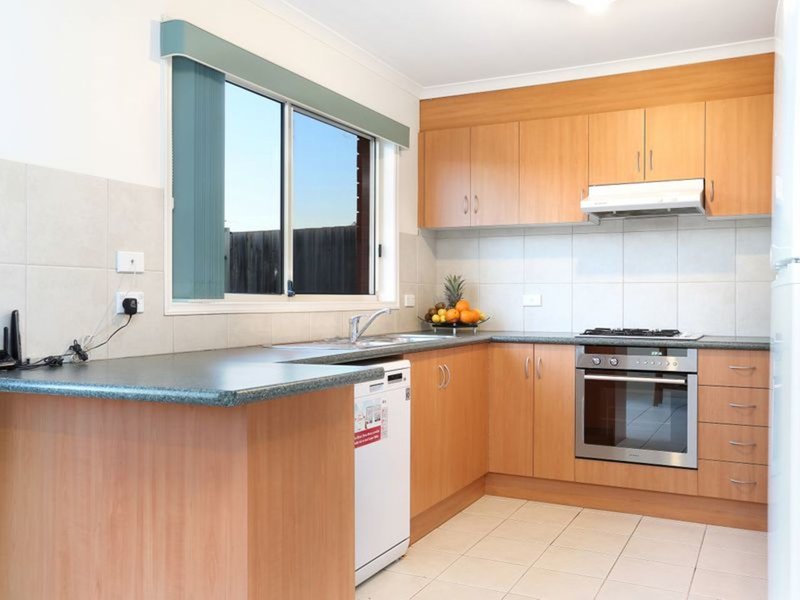 Photo - 82 Latham Street, Werribee VIC 3030 - Image 2