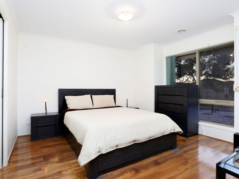 Photo - 82 Latham Street, Werribee VIC 3030 - Image 8