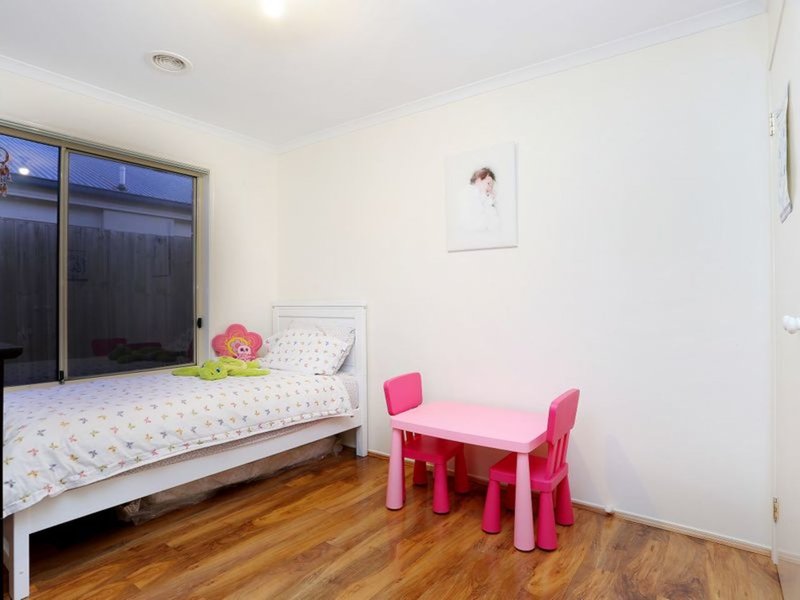 Photo - 82 Latham Street, Werribee VIC 3030 - Image 9