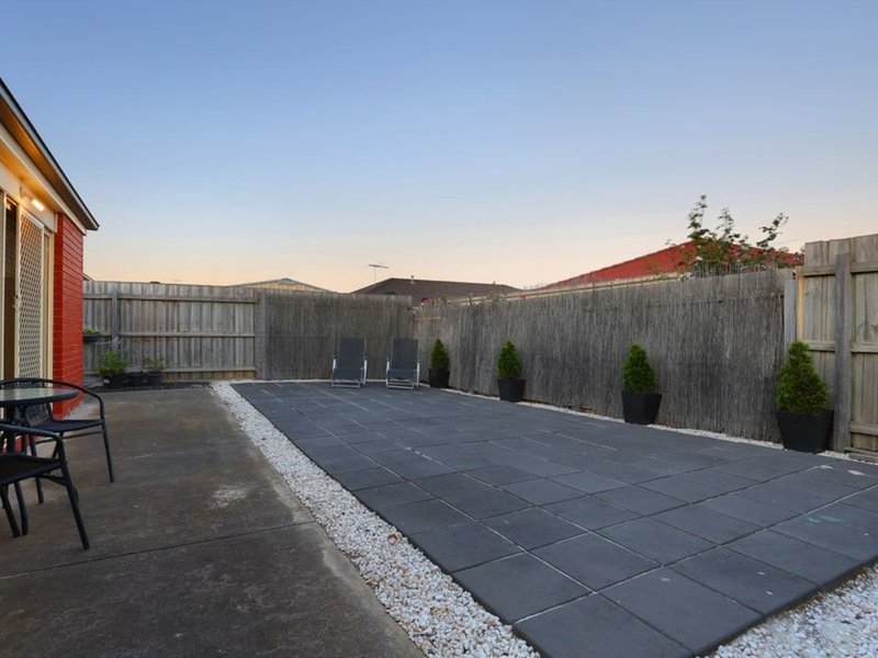 Photo - 82 Latham Street, Werribee VIC 3030 - Image 13