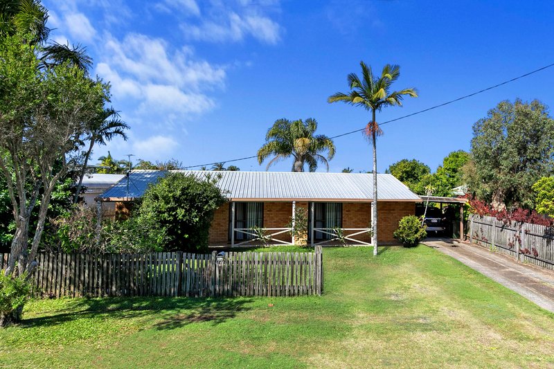 82 Limpus Street, Urangan QLD 4655