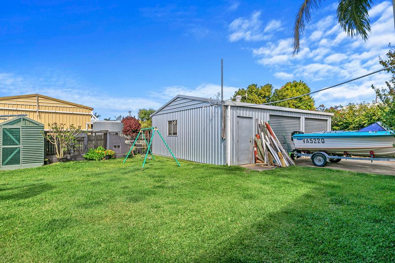 Photo - 82 Limpus Street, Urangan QLD 4655 - Image 12