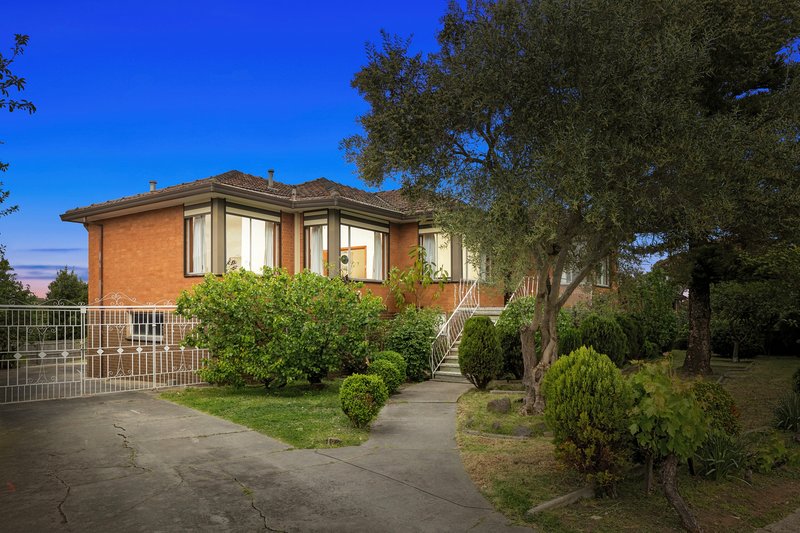 82 Lincoln Drive, Thomastown VIC 3074