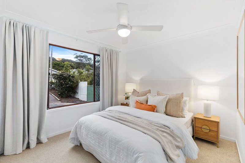 Photo - 82 Lowanna Avenue, Forresters Beach NSW 2260 - Image 9