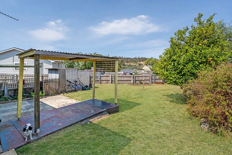 Photo - 82 Mayfield Street, Mayfield TAS 7248 - Image 9