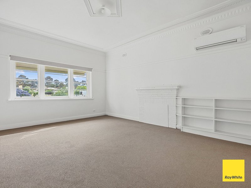 Photo - 82 Mcivor Road, Kennington VIC 3550 - Image 2