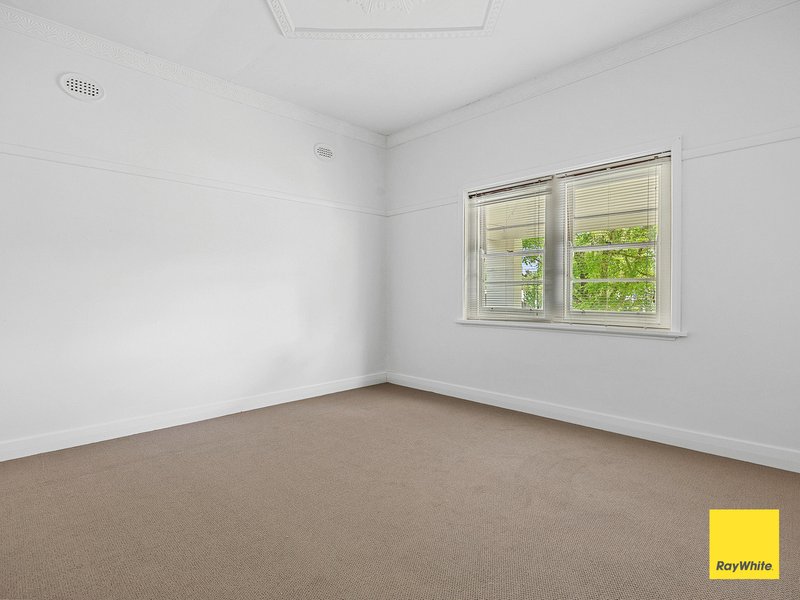 Photo - 82 Mcivor Road, Kennington VIC 3550 - Image 4