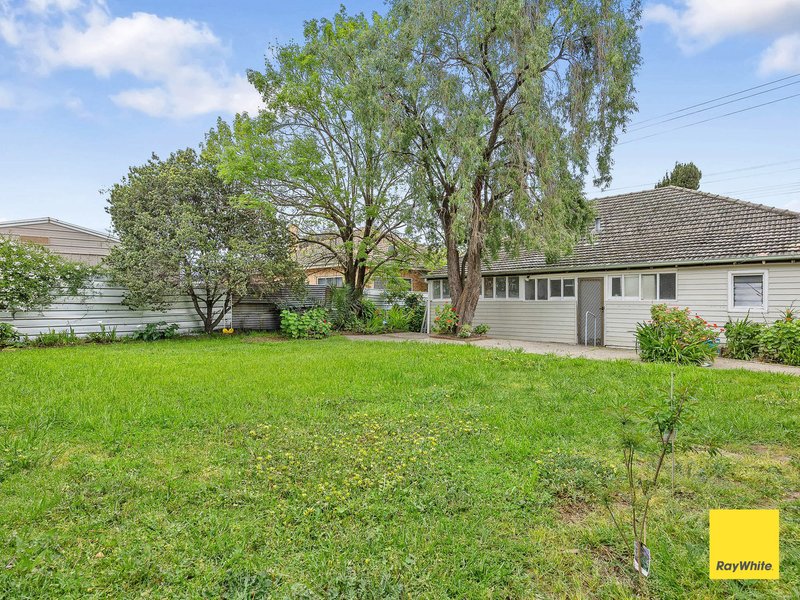Photo - 82 Mcivor Road, Kennington VIC 3550 - Image 6