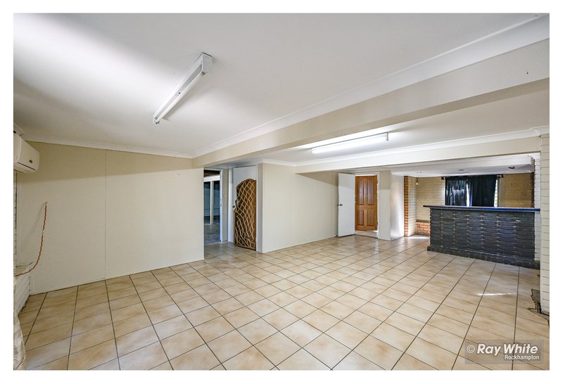 Photo - 82 Medcraf Street, Park Avenue QLD 4701 - Image 11