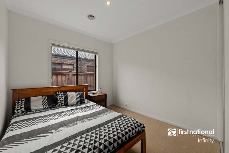 Photo - 82 Middleton Drive, Point Cook VIC 3030 - Image 13