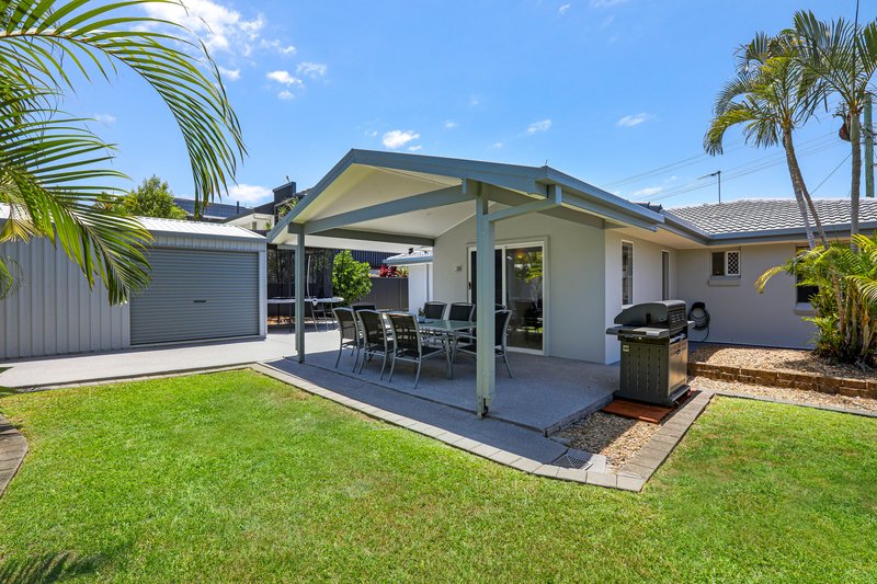 Photo - 82 Monaco Street, Broadbeach Waters QLD 4218 - Image 6