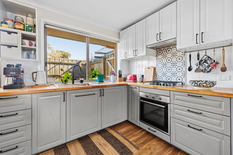Photo - 82 Monahans Road, Cranbourne VIC 3977 - Image 5