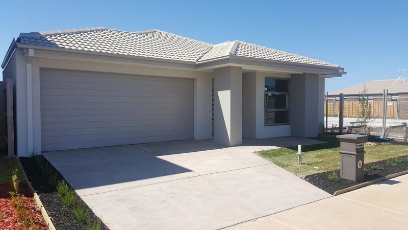 82 Monet Drive, Truganina VIC 3029