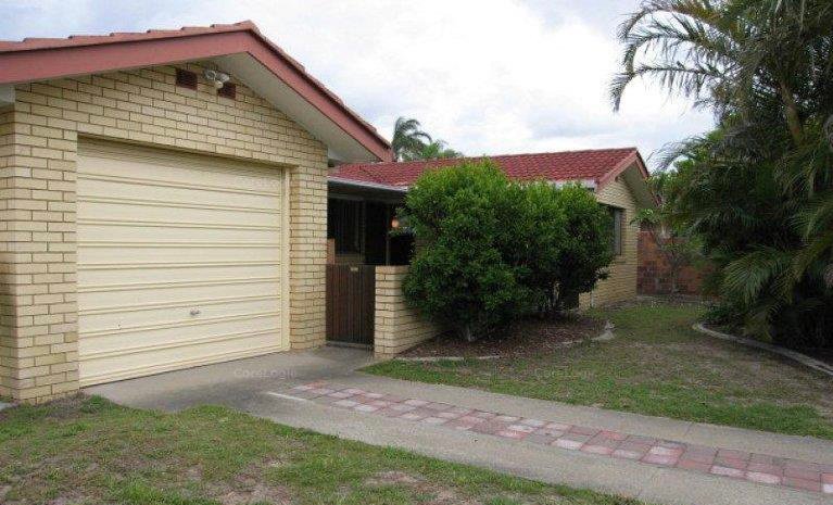 Photo - 82 Mountain View Avenue, Burleigh Waters QLD 4220 - Image 1