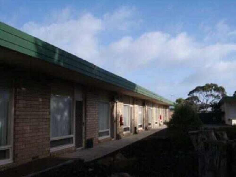 Photo - 82 Mt Gambier Road, Millicent SA 5280 - Image 2