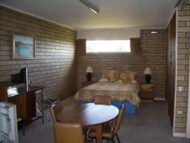 Photo - 82 Mt Gambier Road, Millicent SA 5280 - Image 7