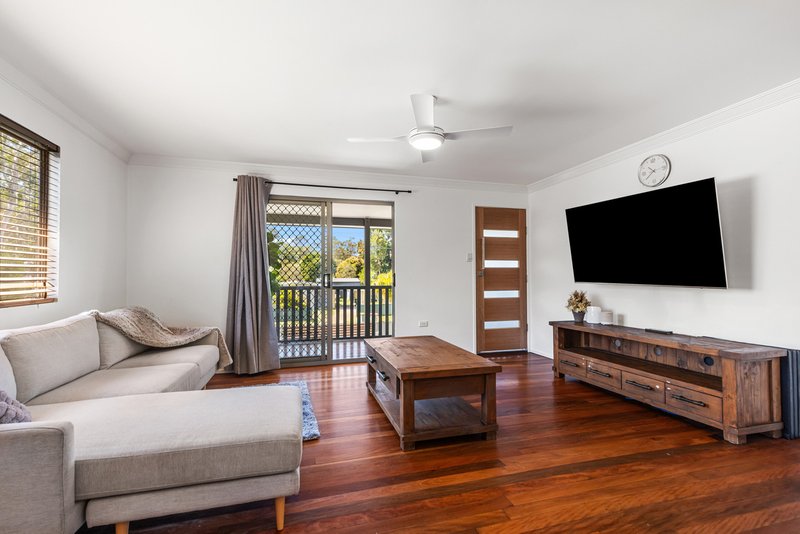 Photo - 82 Nanbaree Drive, Bray Park QLD 4500 - Image 3