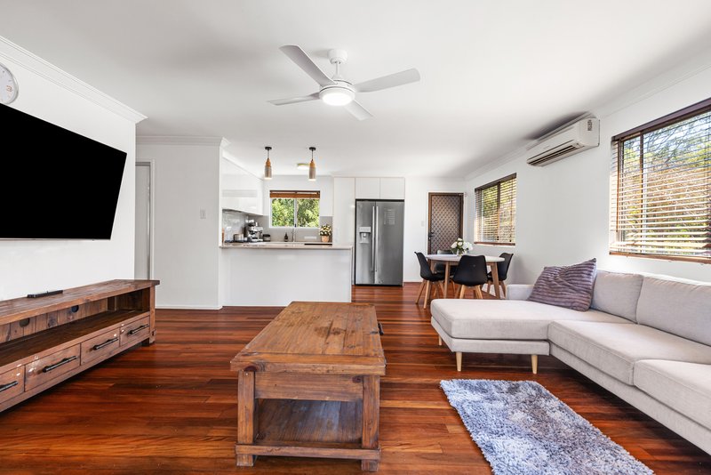 Photo - 82 Nanbaree Drive, Bray Park QLD 4500 - Image 4