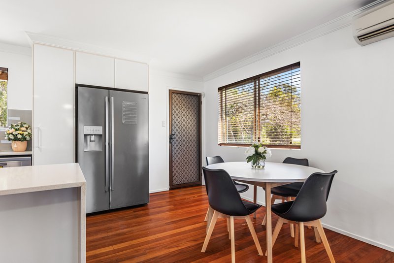Photo - 82 Nanbaree Drive, Bray Park QLD 4500 - Image 5