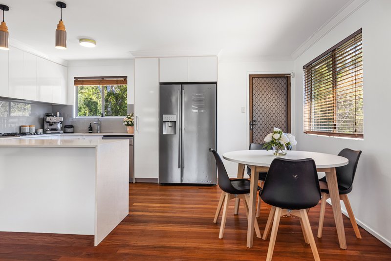 Photo - 82 Nanbaree Drive, Bray Park QLD 4500 - Image 6