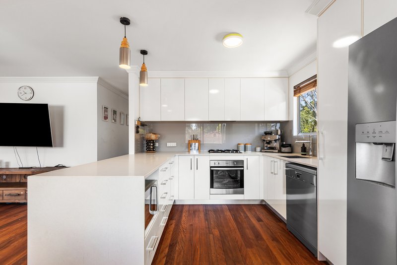 Photo - 82 Nanbaree Drive, Bray Park QLD 4500 - Image 7