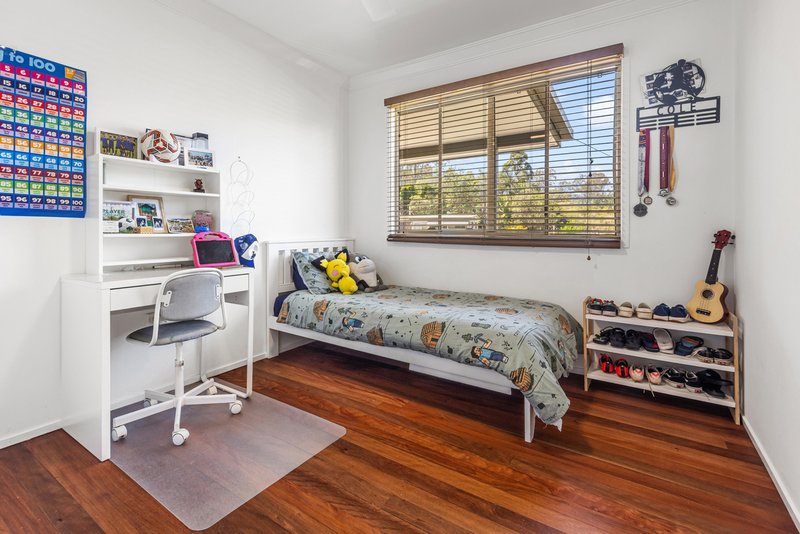 Photo - 82 Nanbaree Drive, Bray Park QLD 4500 - Image 12