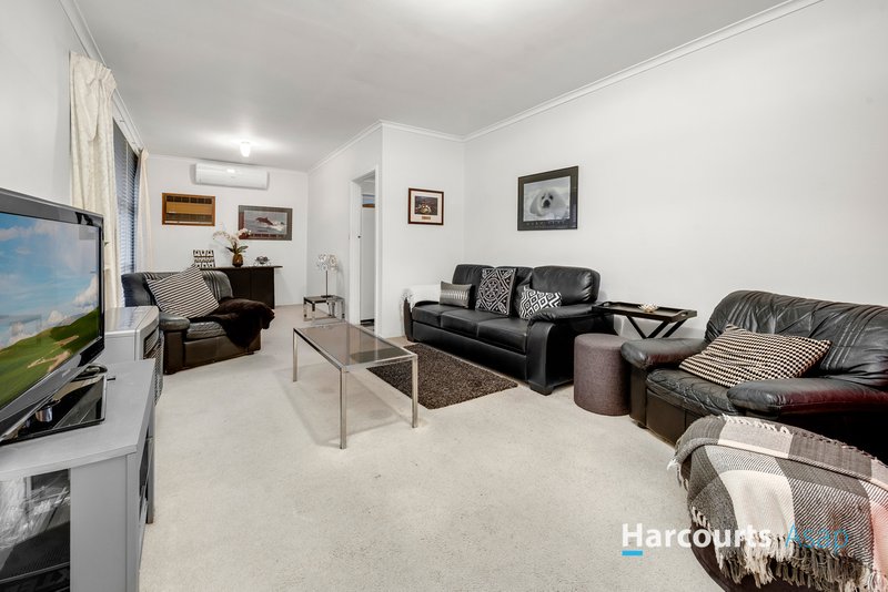 Photo - 82 Oakwood Avenue, Noble Park North VIC 3174 - Image 3