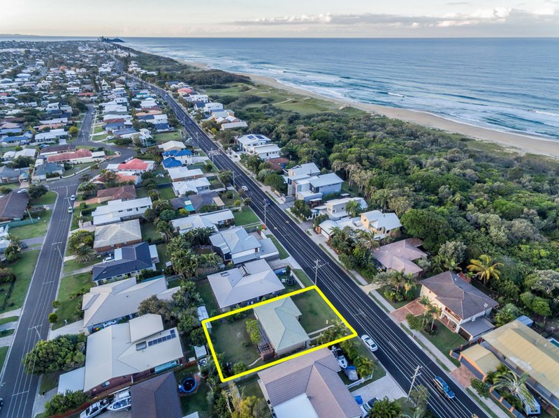 Photo - 82 Oceanic Drive, Warana QLD 4575 - Image 2