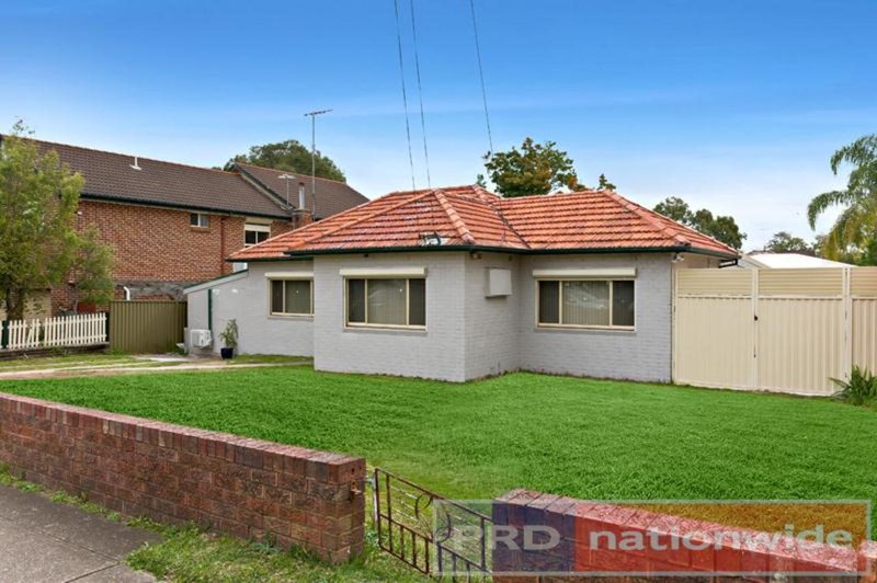 Photo - 82 Park Road, East Hills NSW 2213 - Image 2