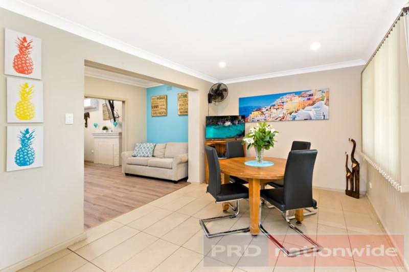 Photo - 82 Park Road, East Hills NSW 2213 - Image 4