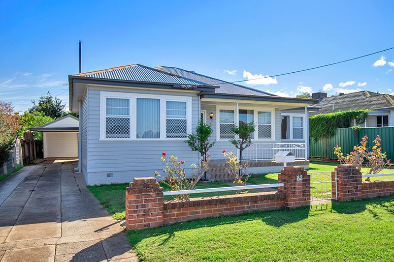 Photo - 82 Piper Street, Tamworth NSW 2340 - Image 2