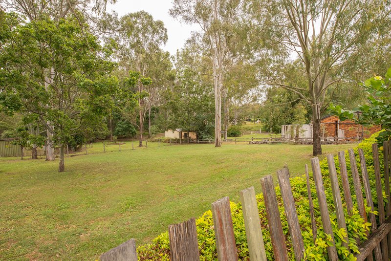 Photo - 82 Poplar Street, Walloon QLD 4306 - Image 17