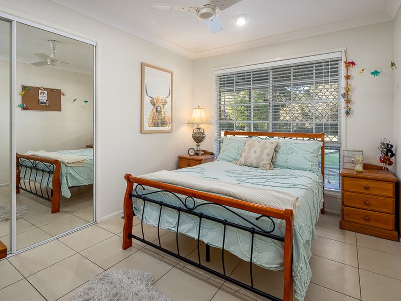 Photo - 82 Rangeleigh Street, Ferny Hills QLD 4055 - Image 15